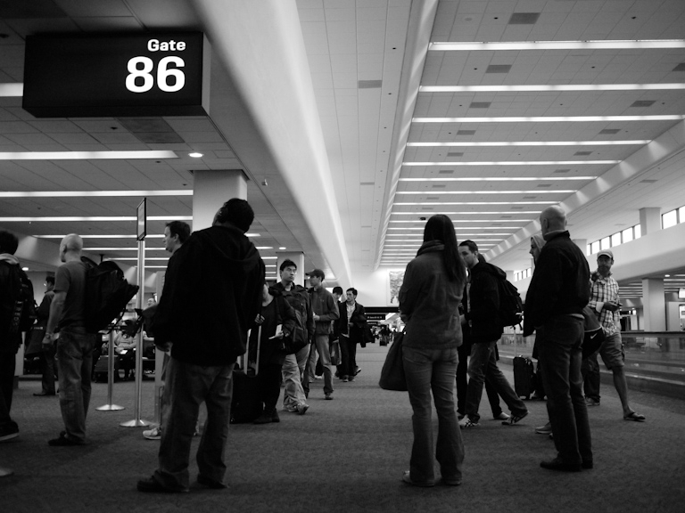 gate 86 sfo lax 