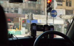 hong kong taxi driver cell phones