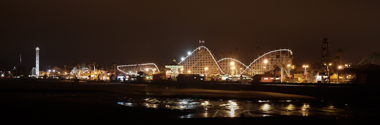 santa cruz boardwalk night time