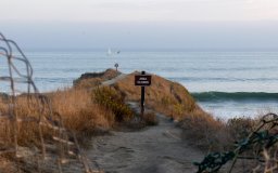 area closed santa cruz cliff