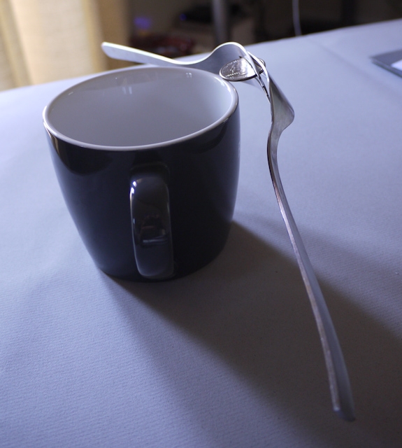 magic physics balancing forks on coin